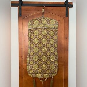 EXCELLENT VERA BRADLEY Mocha Rouge Garment Bag 41” length